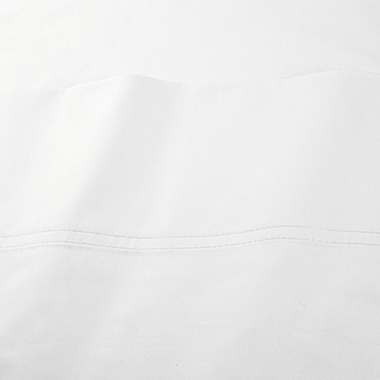 Nestwell&trade; Cotton Percale 400-Thread-Count Queen Flat Sheet in Bright White. View a larger version of this product image.