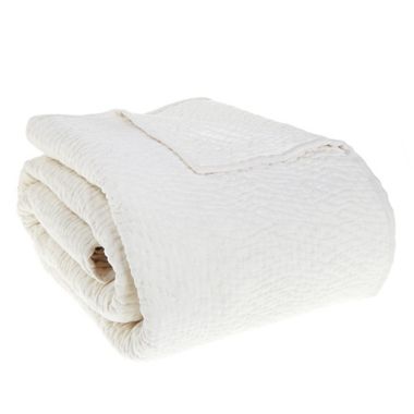 Everhome&trade; Colette Chevron 3-Piece Full/Queen Quilt Set in Creme Brulee. View a larger version of this product image.