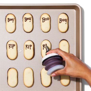 OXO Good Grips&reg; 8-Piece Silicone Pastry Decorating Bottle Kit. View a larger version of this product image.