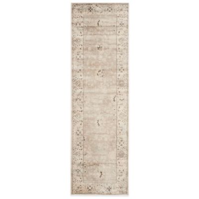 Safavieh Vintage Collection Mercedes 2-Foot 3-Inch x 7-Foot Floral Runner