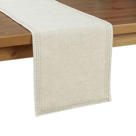 Superion Table Runner In Natural Bed, What Size Chandelier Over 72 Inch Table Runner