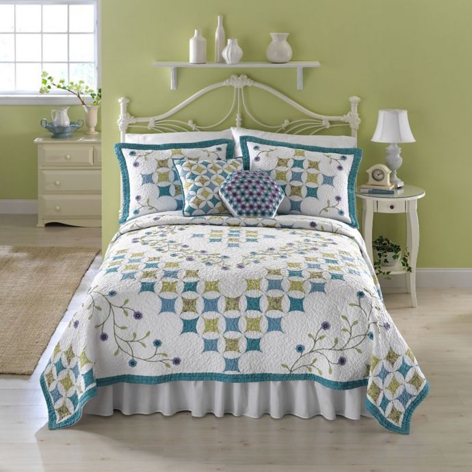 Nostalgia Home™ Amanda Quilt | Bed Bath & Beyond