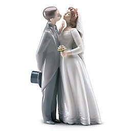 Lladro A Kiss to Remember Porcelain Figurine