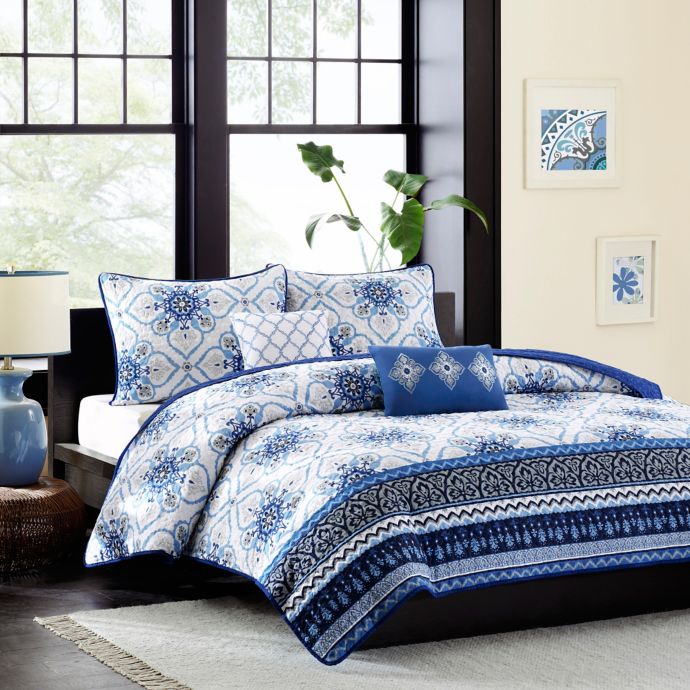 Intelligent Design Cassy Printed Coverlet Bedding Set Bed Bath and