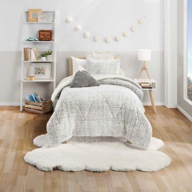 UGG&reg; Casey 3-Piece Full/Queen Comforter Set in Glacier Grey. View a larger version of this product image.