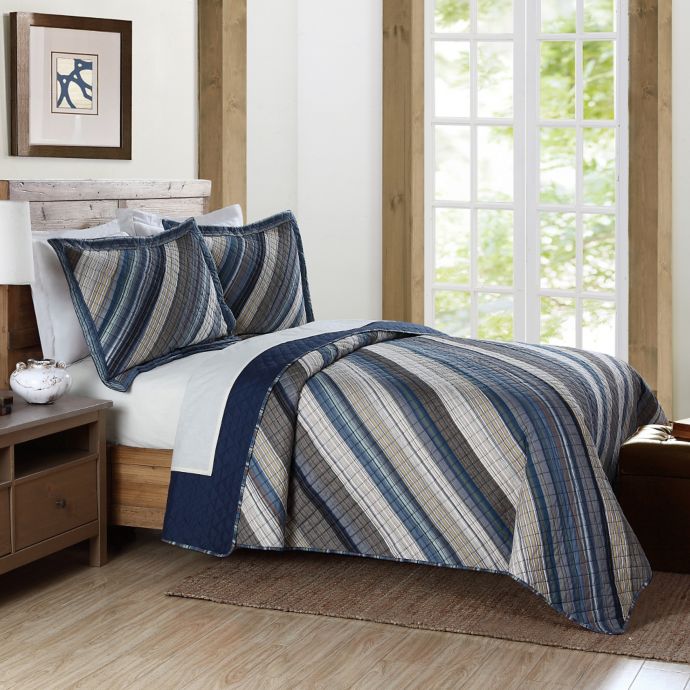 Brooklyn Loom Derby Yarn Dye Quilt in Blue | Bed Bath & Beyond