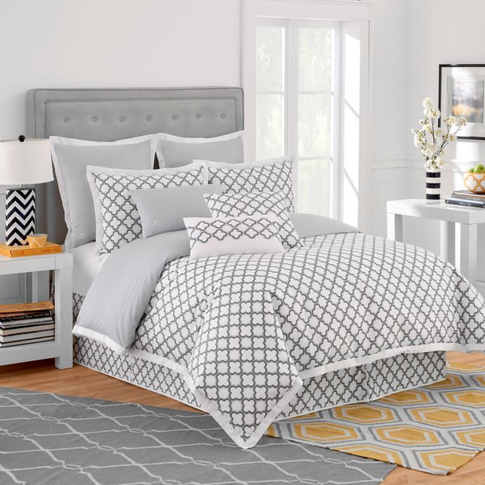 Jill Rosenwald Quatrefoil Reversible Duvet Cover In White Grey