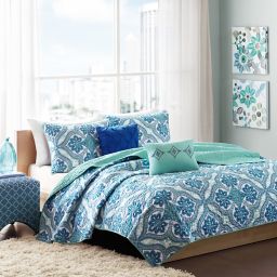 Intelligent Design Lionna Coverlet Set