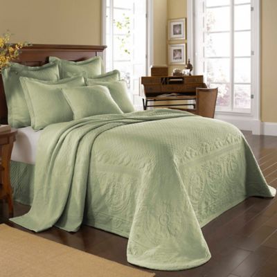 Historic Charleston Collection Matelassé King Bedspread in Sage
