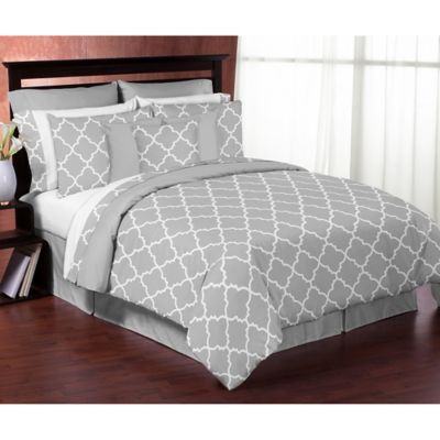 white comforter with grey trim