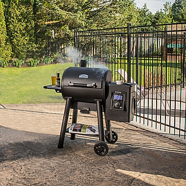 Broil King Regal 400 Wood Pellet Grill in Black. View a larger version of this product image.