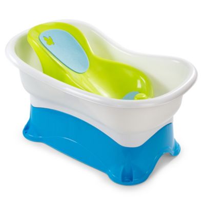 green baby bath tub