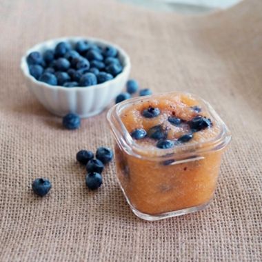 Wean Green&reg; 6-Pack Baby Feeding Starter Set with Smart Clip Lids. View a larger version of this product image.