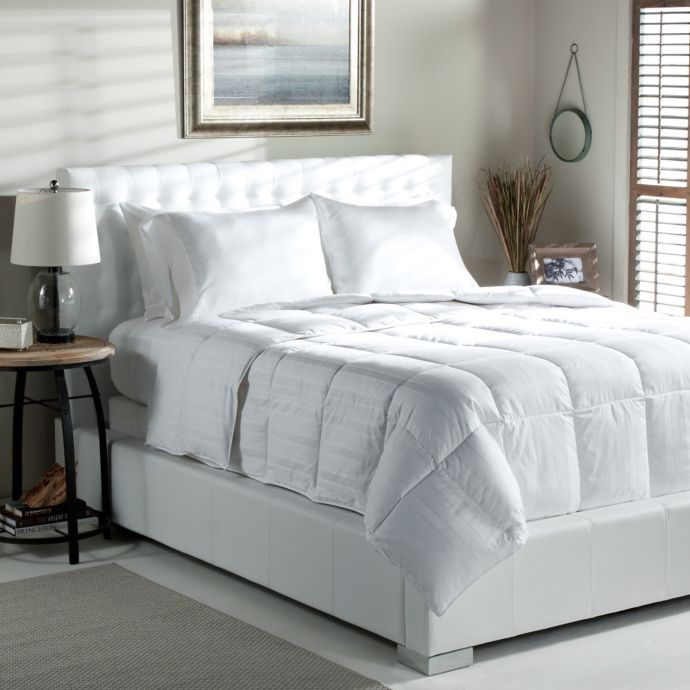 Tommy Bahama 400 Thread Count 700 Fill Power Down Comforter In