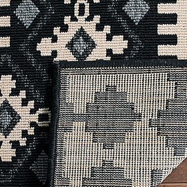 Safavieh Veranda Ronin 2&#39;7 x 5&#39; Indoor/Outdoor Area Rug in Black. View a larger version of this product image.