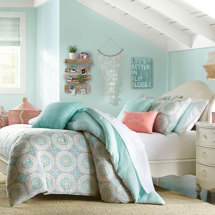 Wendy Bellissimo Sunrise Reversible Comforter Set In Sea Green