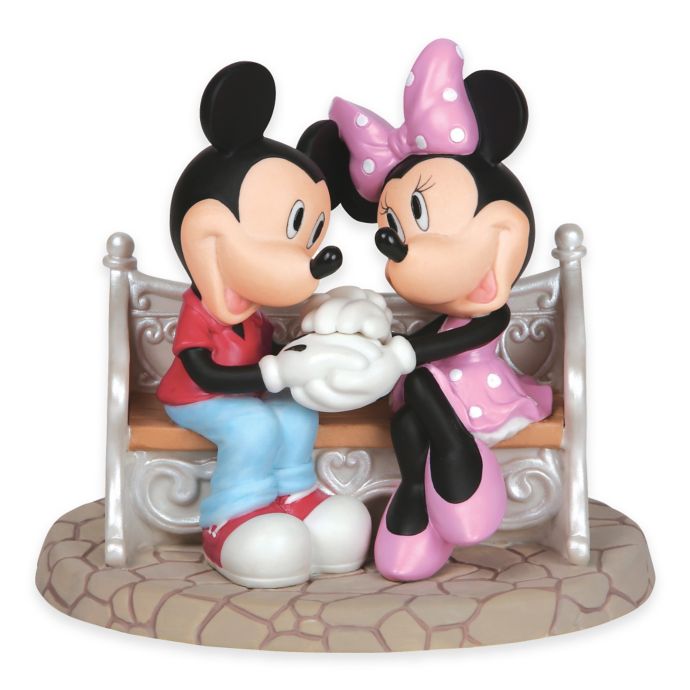 disney showcase collection mickey and minnie