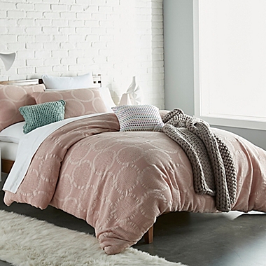 Donna Sharp Leon 3-Piece King Comforter Set in Pink. View a larger version of this product image.