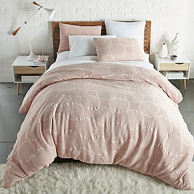 Donna Sharp Leon 3-Piece King Comforter Set in Pink. View a larger version of this product image.