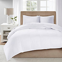 Madison Park Winfield Luxury Down Alternative Comforter in White Madison Park Winfield Luxury Down Alternative Comforter in White