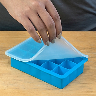green sprouts&reg; Fresh Baby Food Freezer Tray in Aqua. View a larger version of this product image.