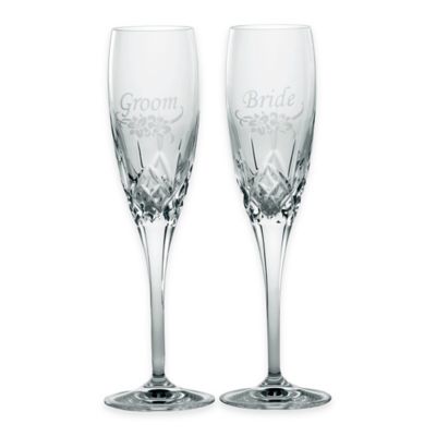 bride and groom champagne flutes