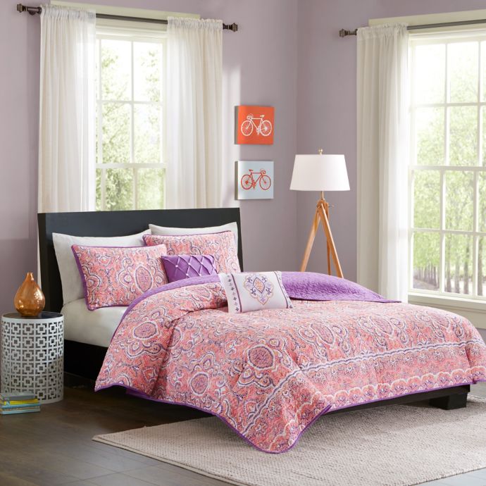 Intelligent Design Stella 4 5 Piece Comforter Set In Pink Bed