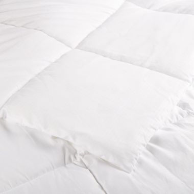 Simply Essential&trade; Microfiber Down Alternative Full/Queen Comforter in White. View a larger version of this product image.