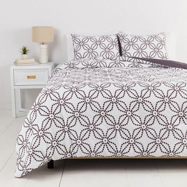 Simply Essential&trade; Dotted Medallion 3-Piece Full/Queen Duvet Cover Set in White/Grey. View a larger version of this product image.