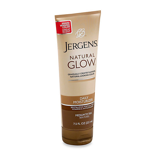 Alternate image 1 for Jergens® Natural Glow® Daily Moisturizer in Medium to Tan