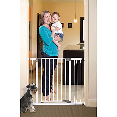 Dreambaby&reg; Liberty Auto-Close Gate in White. View a larger version of this product image.