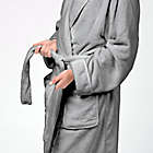 Alternate image 4 for Nestwell&trade; Large/X-Large Unisex Plush Robe in Sharkskin