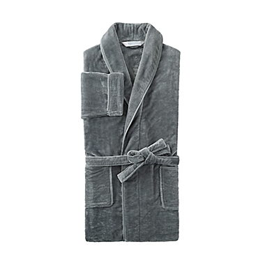 Nestwell&trade; Large/X-Large Unisex Plush Robe in Sharkskin. View a larger version of this product image.