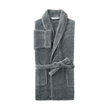 Nestwell&trade; Small/Medium Unisex Plush Robe in Sharkskin. View a larger version of this product image.