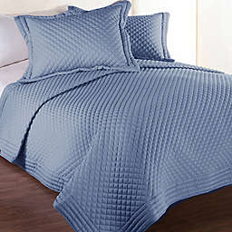 Clean Living Diamond Water/Stain Resistant Full/Queen Quilt in Smoke Blue