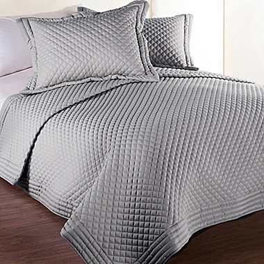 Clean Living Diamond Water/Stain Resistant Twin Quilt in Silver. View a larger version of this product image.