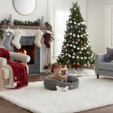 UGG&reg; Classic 72-Inch Sherpa Pom Pom Garland in Snow. View a larger version of this product image.