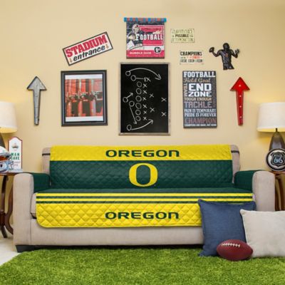 NCAA Oregon Ducks Sofa Furniture Protector