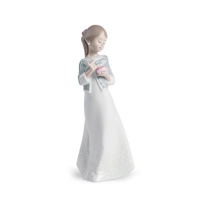 Lladro Nao&reg; A Gift From the Heart Figurine