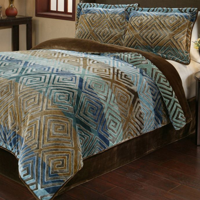 Savoy 3 Piece Reversible Plush Comforter Set In Gold Bed Bath