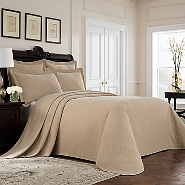Williamsburg Richmond King Bedspread in Linen. View a larger version of this product image.