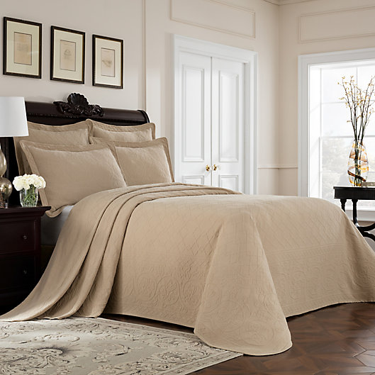 Williamsburg Richmond Bedspread Bed, How Large Is A King Size Bedspread