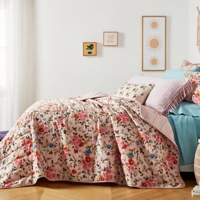 Wild Sage™ Floral Garden 3-Piece Quilt Set | Bed Bath & Beyond