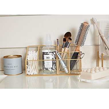 O&amp;O by Olivia &amp; Oliver&trade; 6-Compartment Vanity Organizer in Clear. View a larger version of this product image.