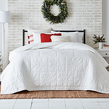 Bee &amp; Willow&trade; Star 3-Piece King Quilt Set in White. View a larger version of this product image.