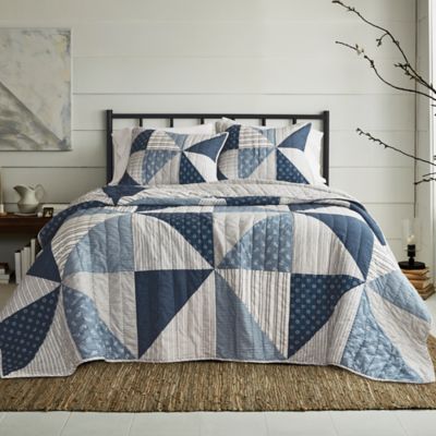Bee &amp; Willow&trade; Percale Patchwork Quilt Set in Navy