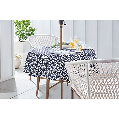 Everhome&trade; Graphic Trellis 70-Inch Round Tablecloth. View a larger version of this product image.