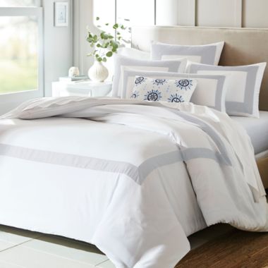 Everhome&reg; Emory 3-Piece Hotel Border King Duvet Cover Set in Grey. View a larger version of this product image.