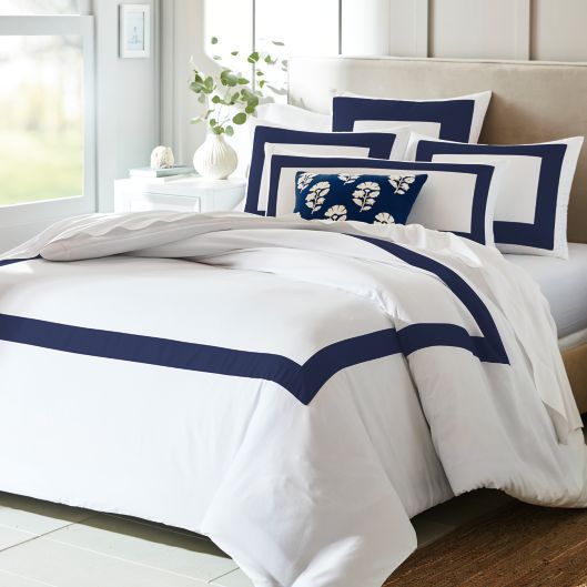 Everhome Emory Hotel Border 3-Piece King Comforter Set in Navy