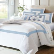 Everhome&reg; Emory 3-Piece Hotel Border Duvet Cover Set